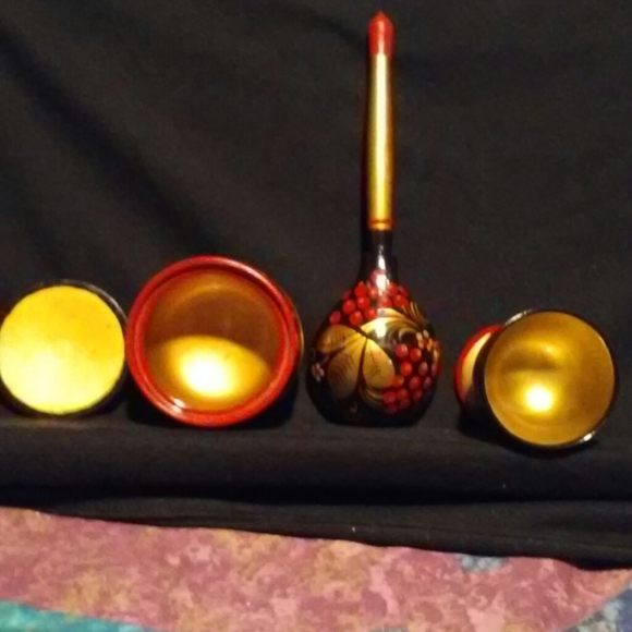 Small Set - Picture 2 of 6